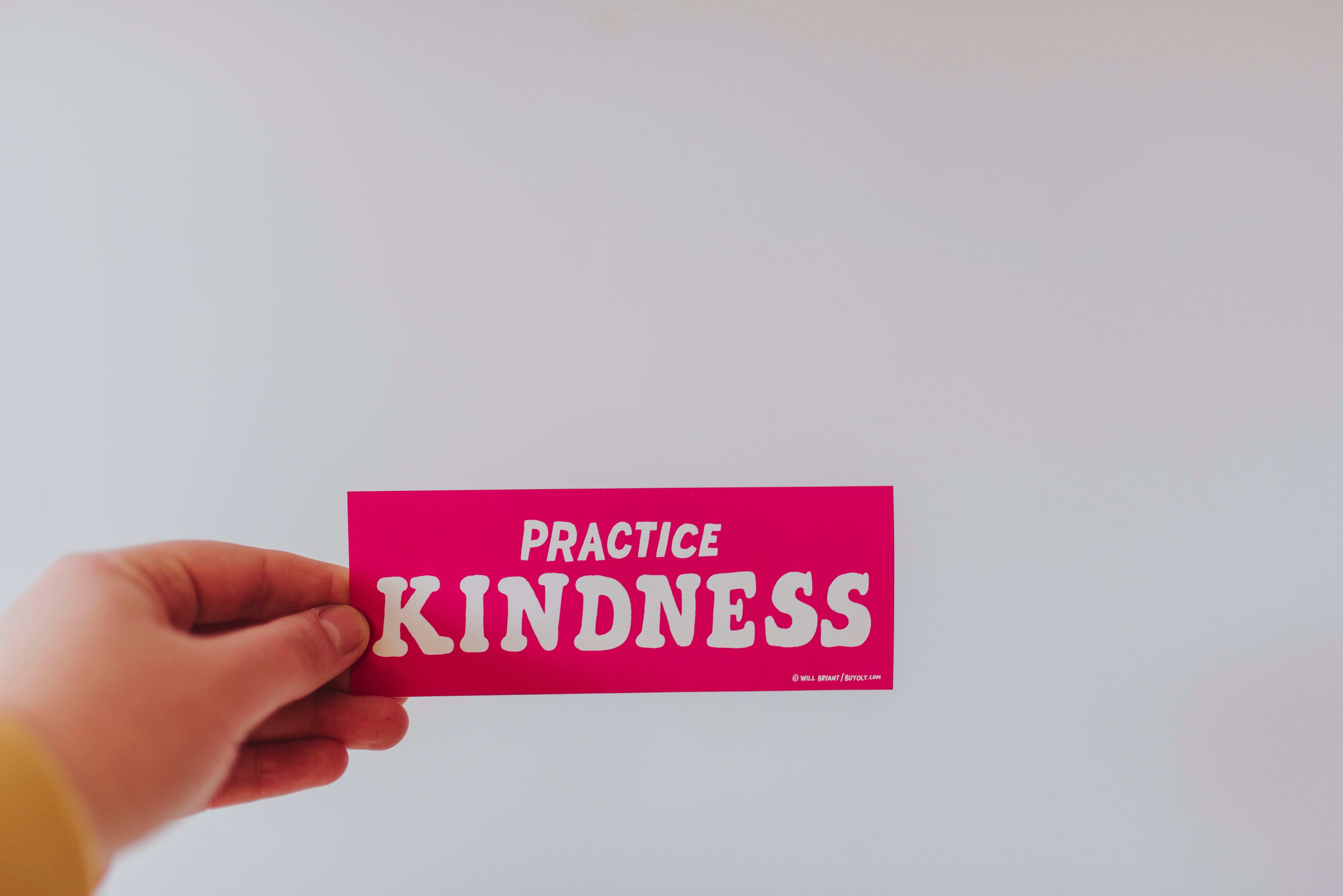 28 ways to practice kindness daily