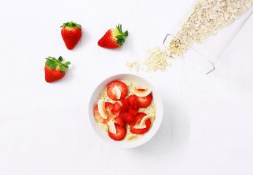 oatmeal and strawberries