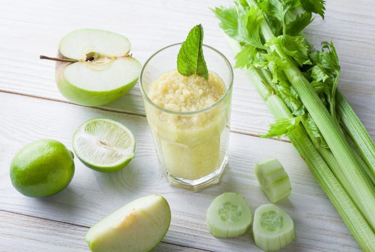 7 healthy reasons to put celery in your next green smoothie