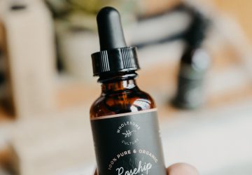 Natural organic rosehip oil from Wholesome Culture