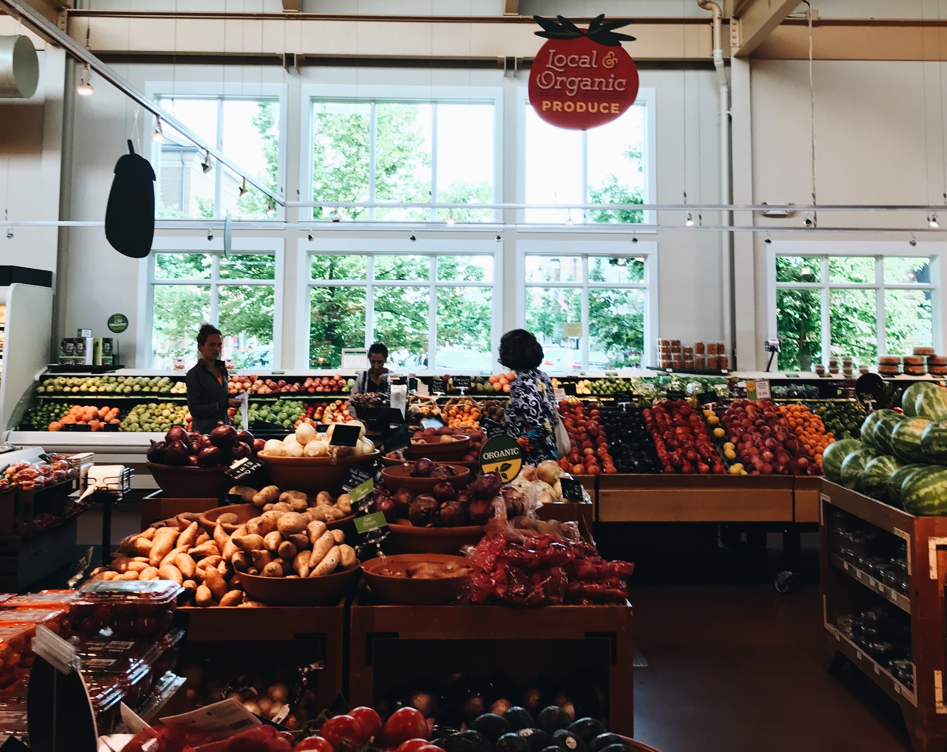 How to grocery shop when you follow a plant-based diet